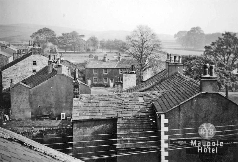 Maypole Inn roofs.jpg - View over the rooftops of the Maypole Inn - probably 1940.